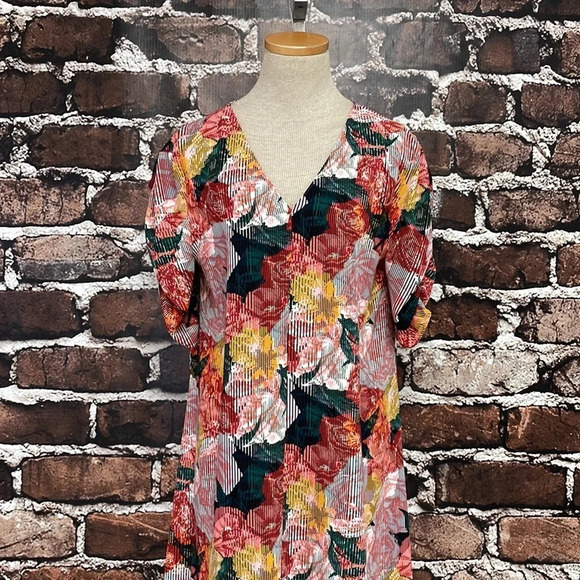 Halogen Dress Knee-Length Short Sleeve Pink Green Floral Size Medium - Picture 6 of 15